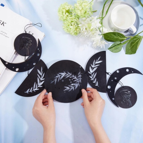 DEKORACJA ŚCIENNA FAZY CYKL KSIĘŻYCA drewniana czarna zawieszka boho